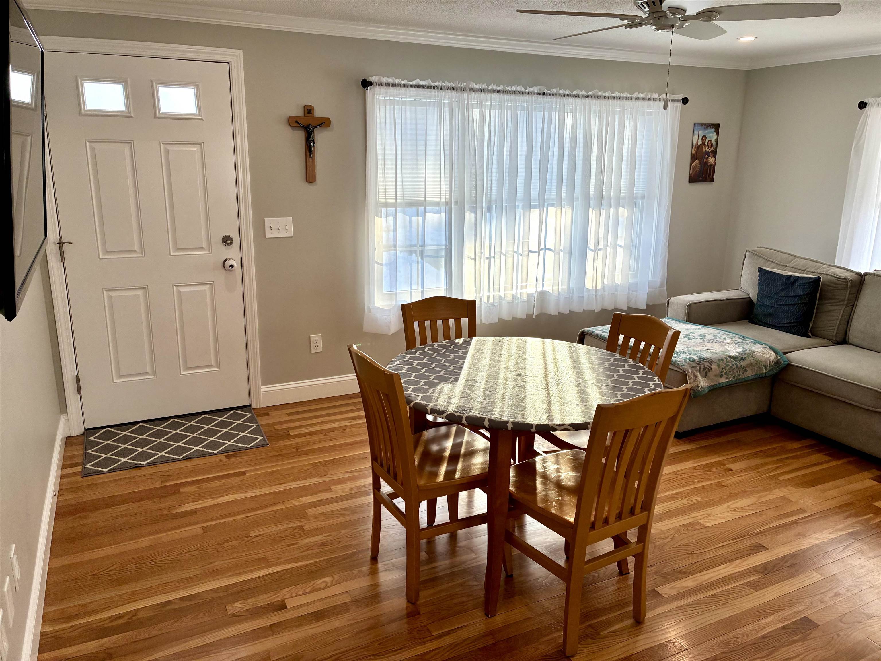 90 Tarbell Street Manchester, NH 03104 - Photo 16 of 60