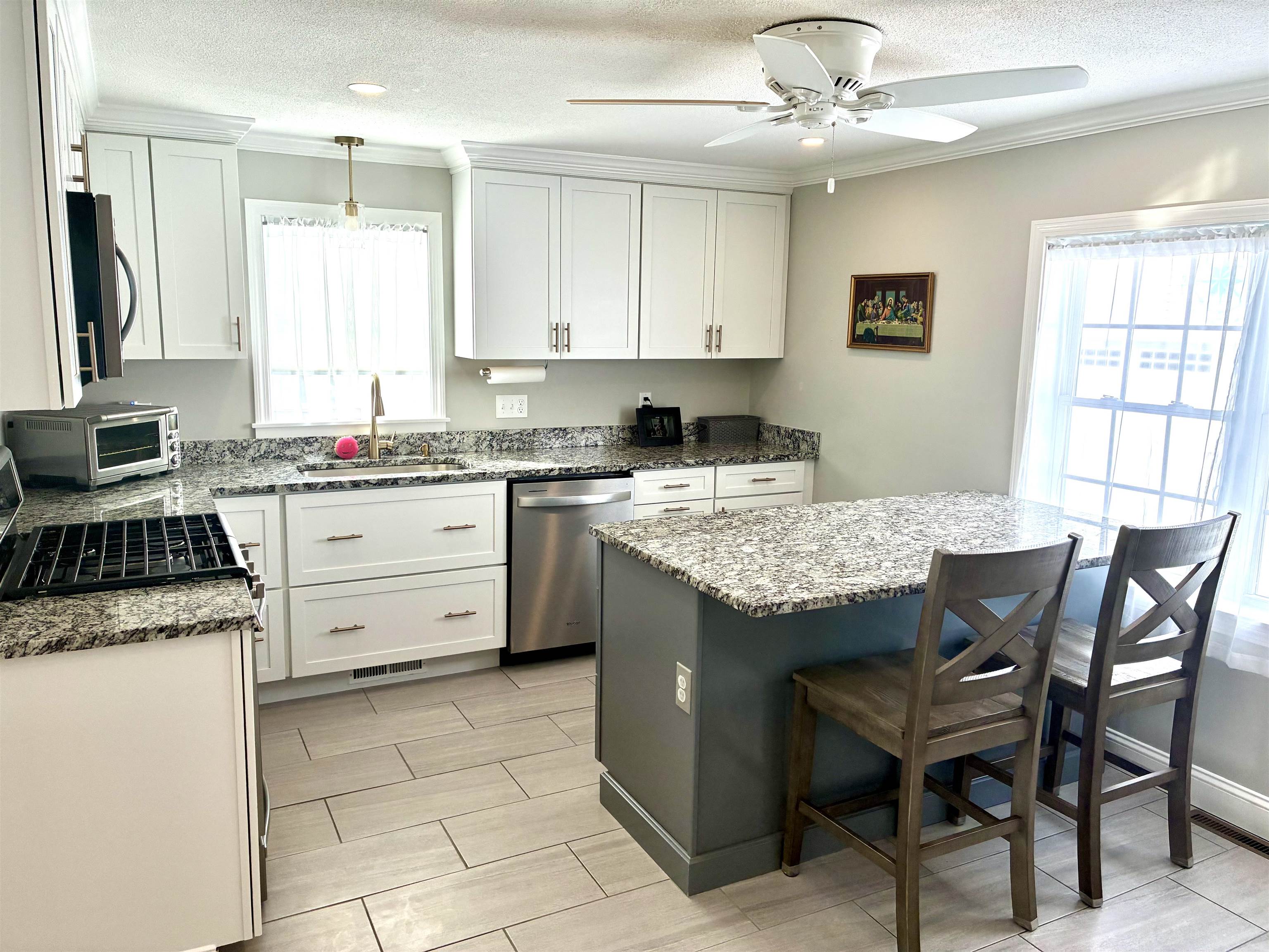 90 Tarbell Street Manchester, NH 03104 - Photo 4 of 60