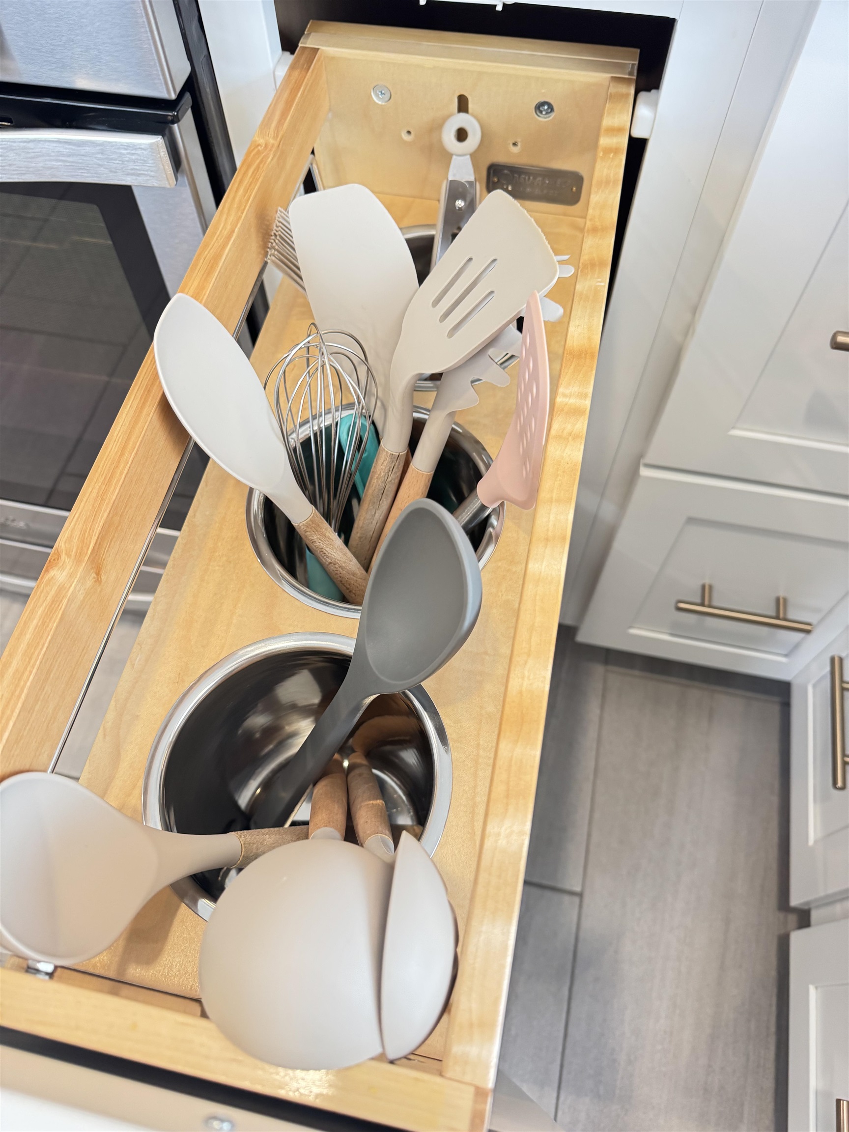 90 Tarbell Street Manchester, NH 03104 - Photo 9 of 60