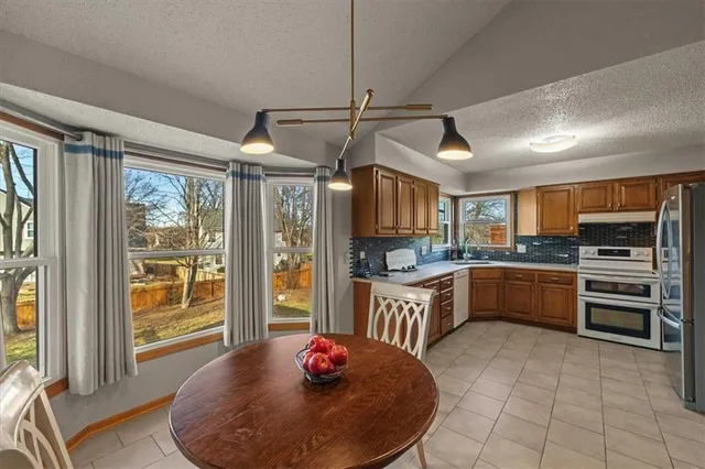 $354,000 | 15778 Horton Street, Overland Park, KS 66223