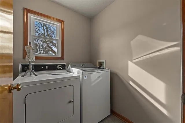 $354,000 | 15778 Horton Street, Overland Park, KS 66223