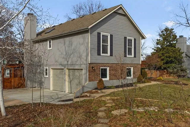 $354,000 | 15778 Horton Street, Overland Park, KS 66223