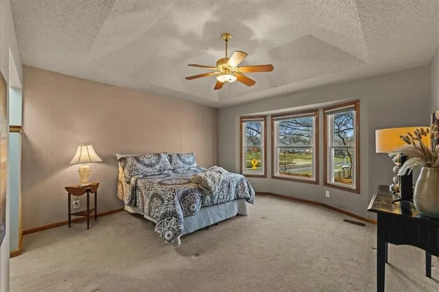 $354,000 | 15778 Horton Street, Overland Park, KS 66223