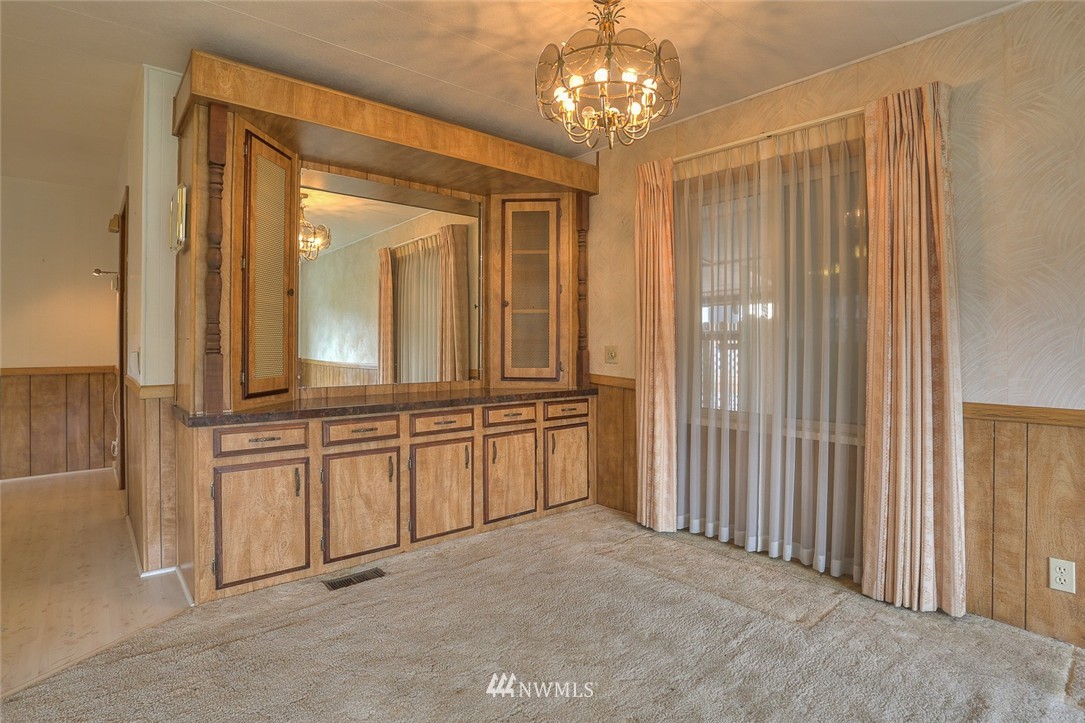 23911 Lake Drive West Bothell, WA 98021 - Photo 12 of 25 Gallery Image 12