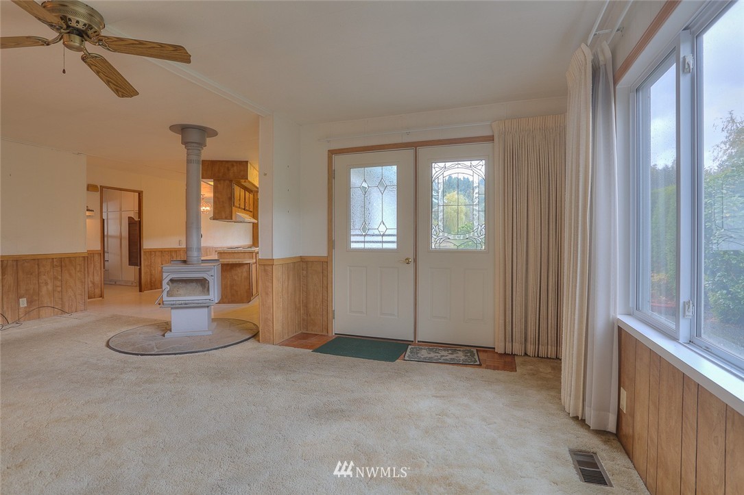 23911 Lake Drive West Bothell, WA 98021 - Photo 15 of 25 Gallery Image 15