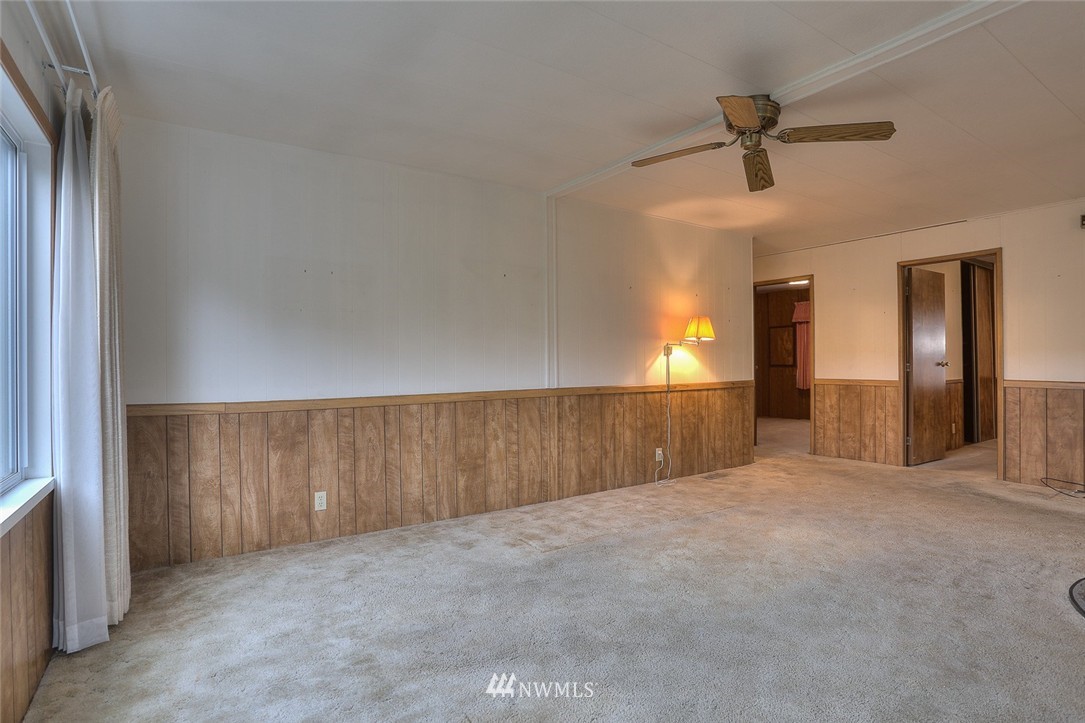 23911 Lake Drive West Bothell, WA 98021 - Photo 16 of 25 Gallery Image 16