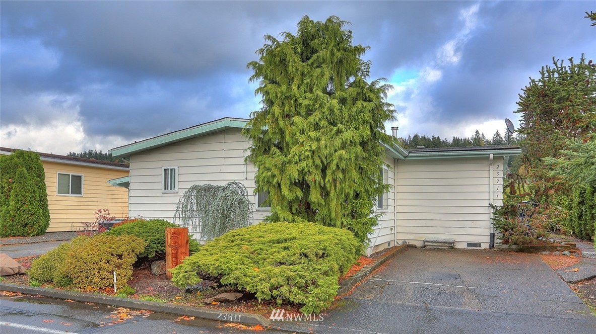 23911 Lake Drive West Bothell, WA 98021 - Photo 5 of 25 Gallery Image 5
