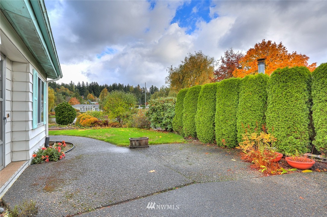 23911 Lake Drive West Bothell, WA 98021 - Photo 7 of 25 Gallery Image 7