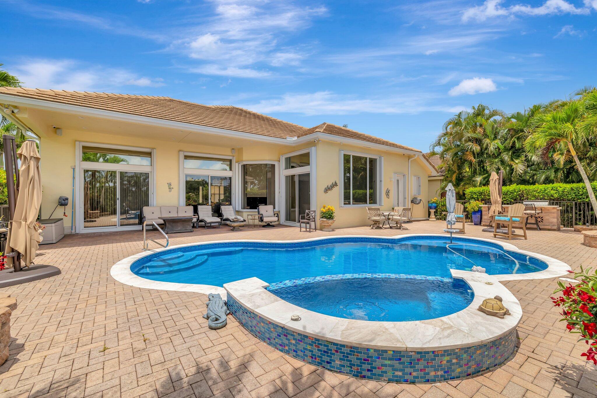 699 Southwest River Bend Circle Stuart, FL 34997 - Photo 29 of 78 Pool/Spa
