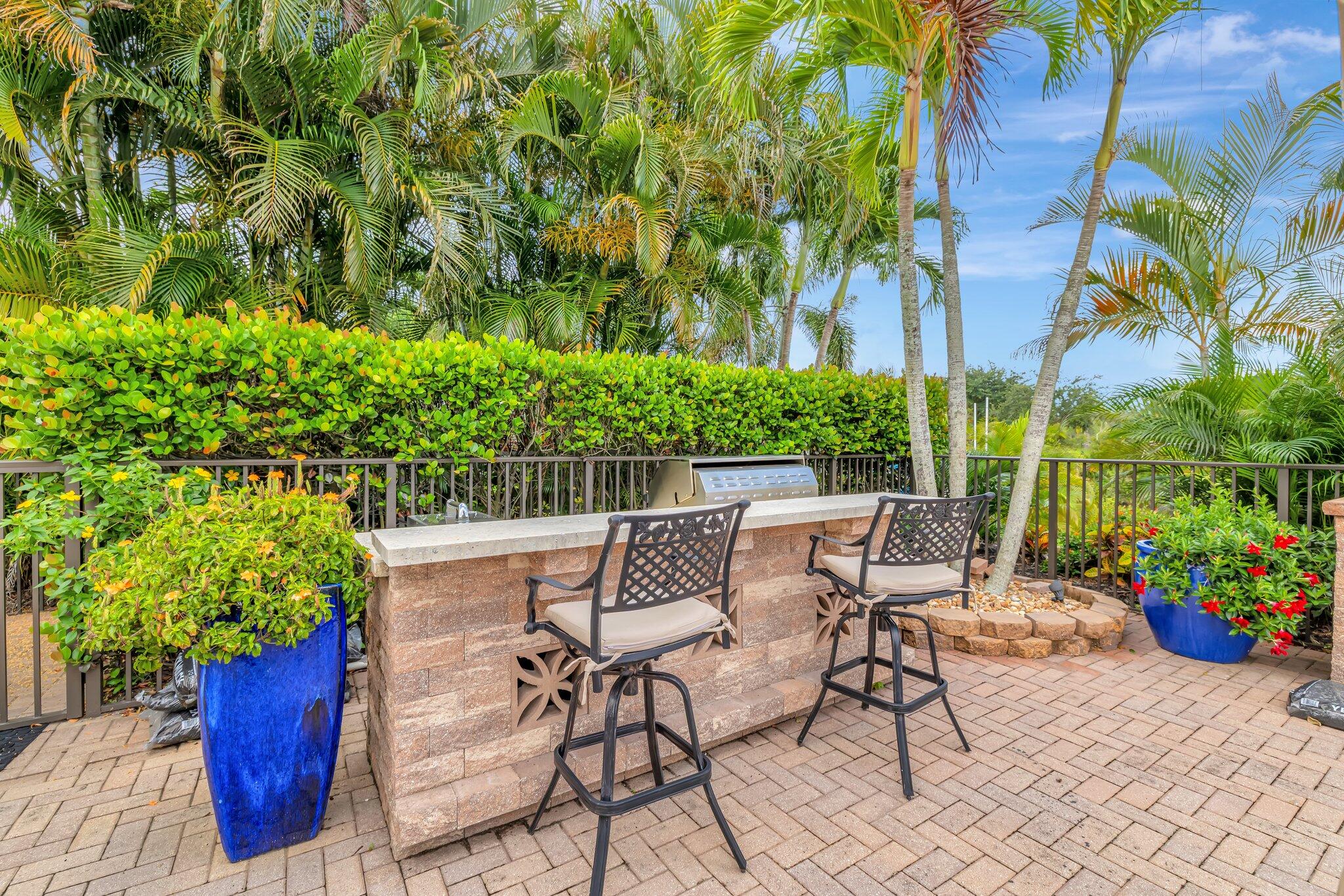 699 Southwest River Bend Circle Stuart, FL 34997 - Photo 5 of 78 outdoor kitchen / Bar5
