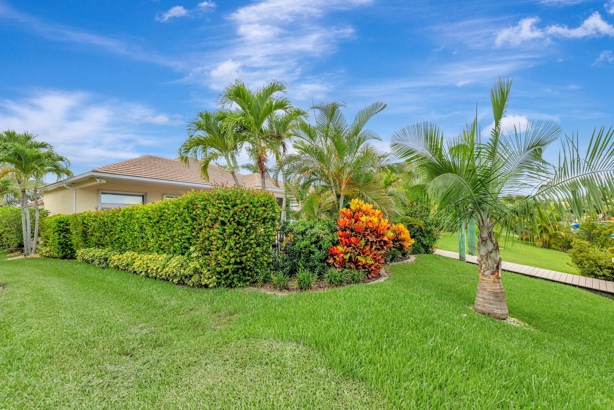 699 Southwest River Bend Circle Stuart, FL 34997 - Photo 51 of 78 Back yard