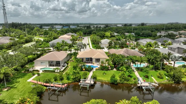 $1,295,000 | 699 Southwest River Bend Circle, Stuart, FL 34997