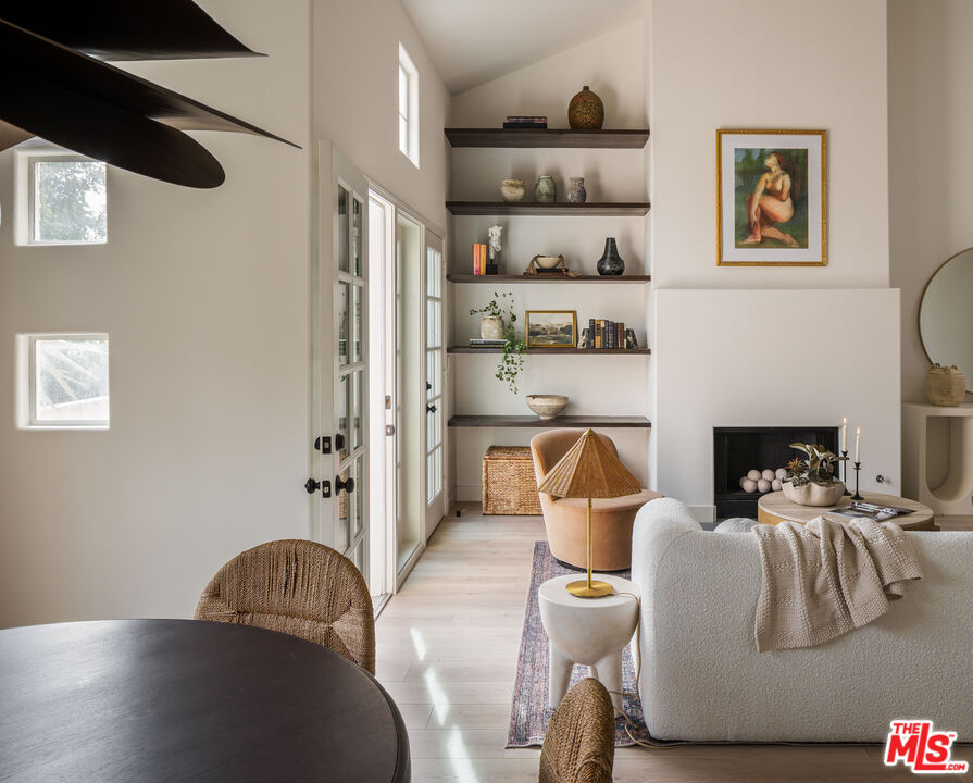 42 East Sierra Madre Blvd