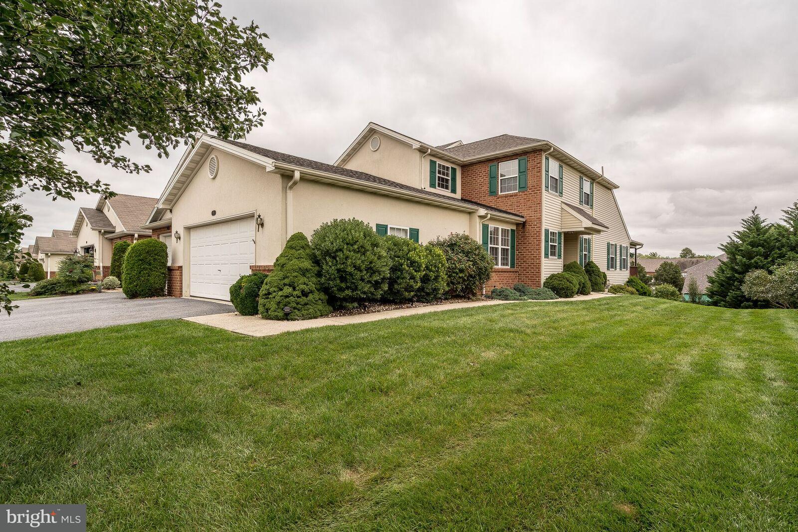 118 Sutherland Road Lancaster, PA 17603 - Photo 1 of 38 Gallery Image 1