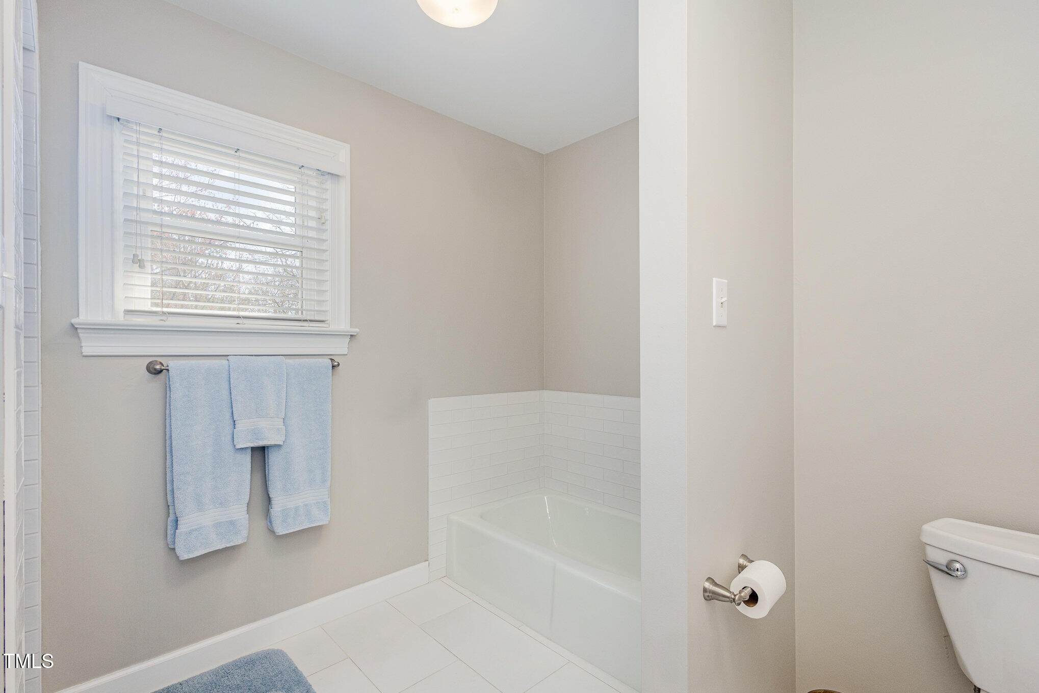 7508 Chippenham Court Raleigh, NC 27613 - Photo 23 of 36 020_file_612