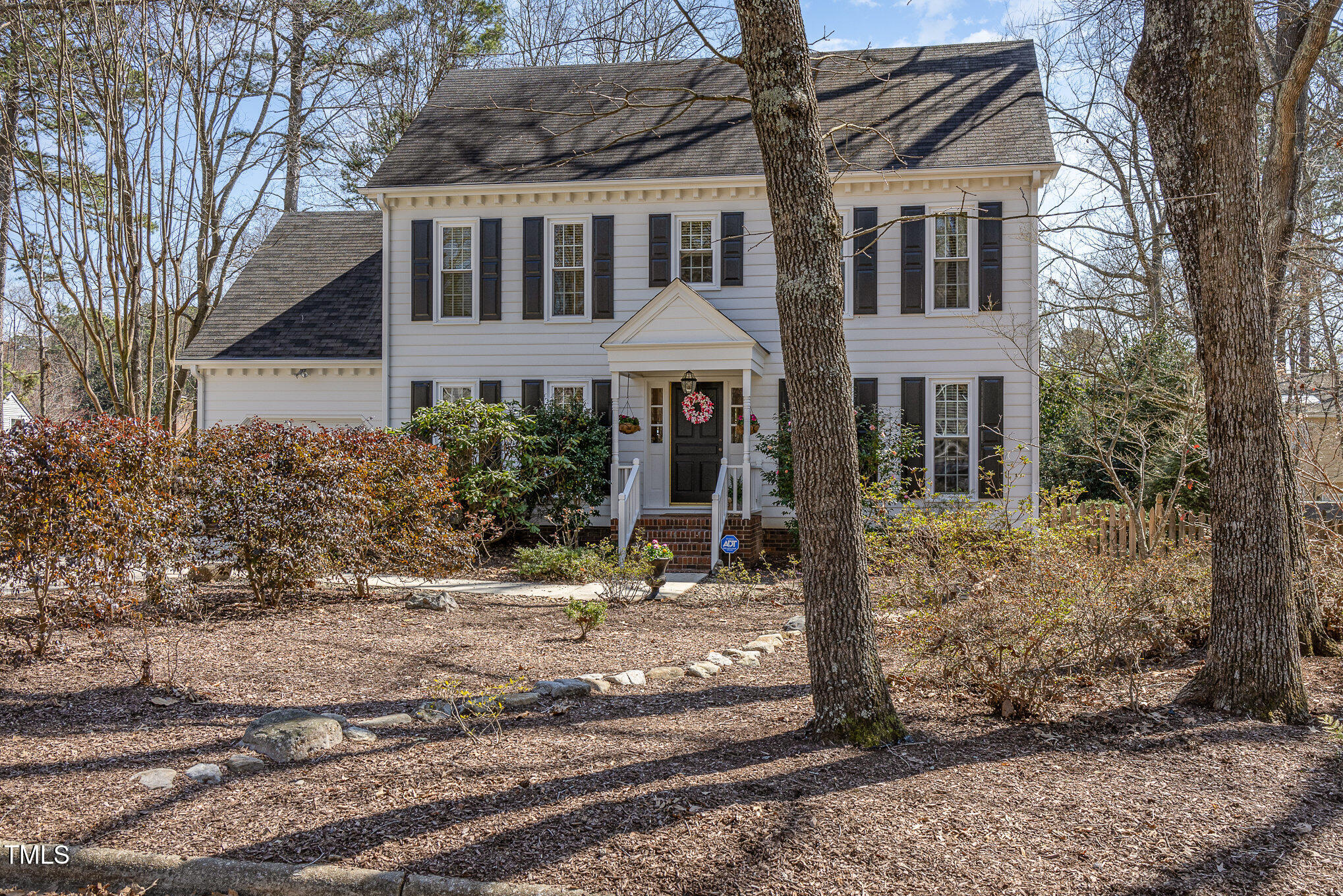7508 Chippenham Court Raleigh, NC 27613 - Photo 4 of 36 004_file_331