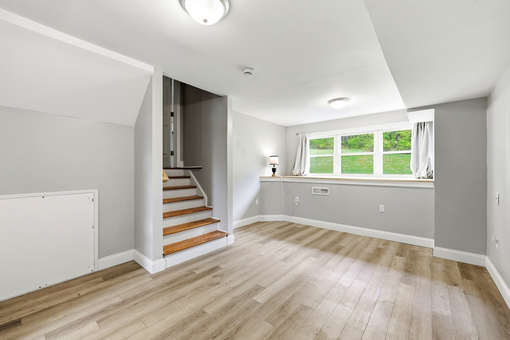 1185 Bay Road Amherst, MA 01002 - Photo 28 of 38