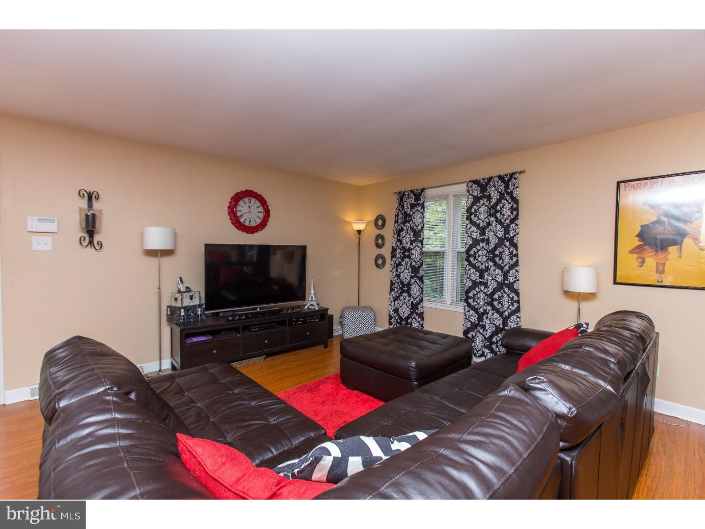 147 Barren Road Media, PA 19063 - Photo 2 of 25 Living Room