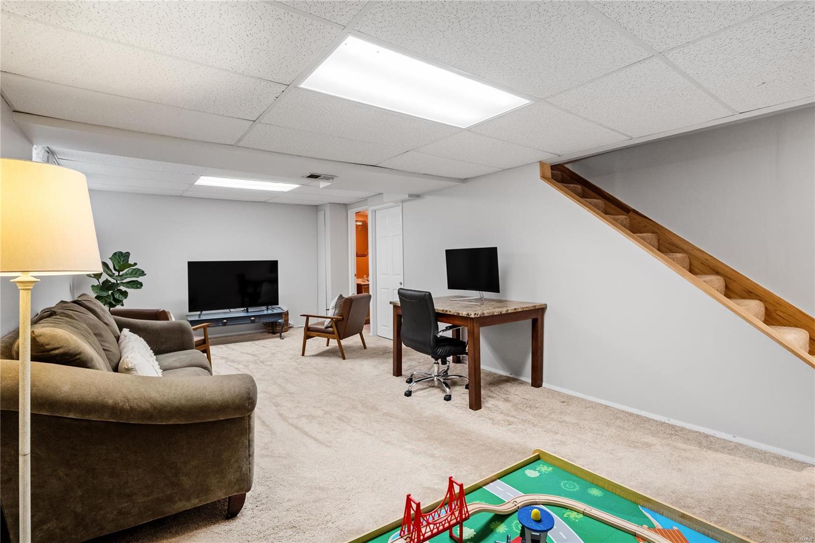 1860 Strawberry Ridge Drive Ballwin, MO 63021 - Photo 18 of 27 Gallery Image 18
