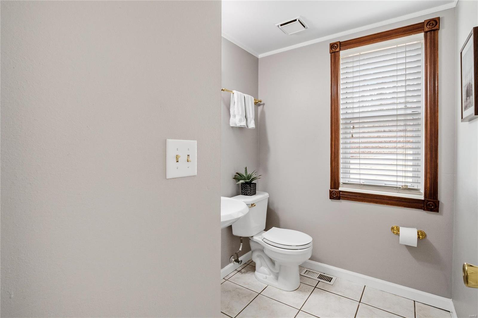 1860 Strawberry Ridge Drive Ballwin, MO 63021 - Photo 9 of 27 Gallery Image 9