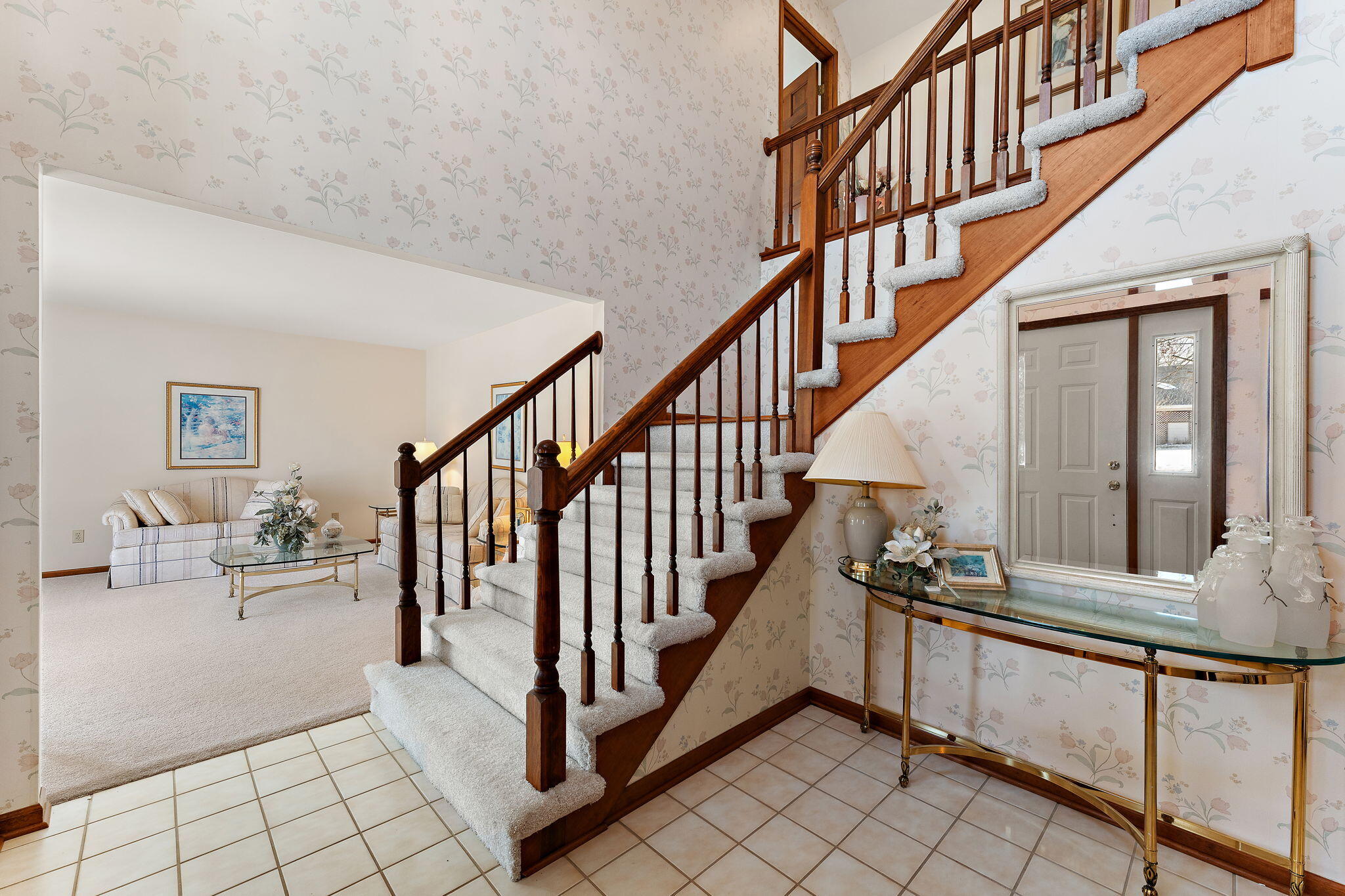 176 Wexford Road Valparaiso, IN 46385 - Photo 4 of 47 a view of entryway and hall