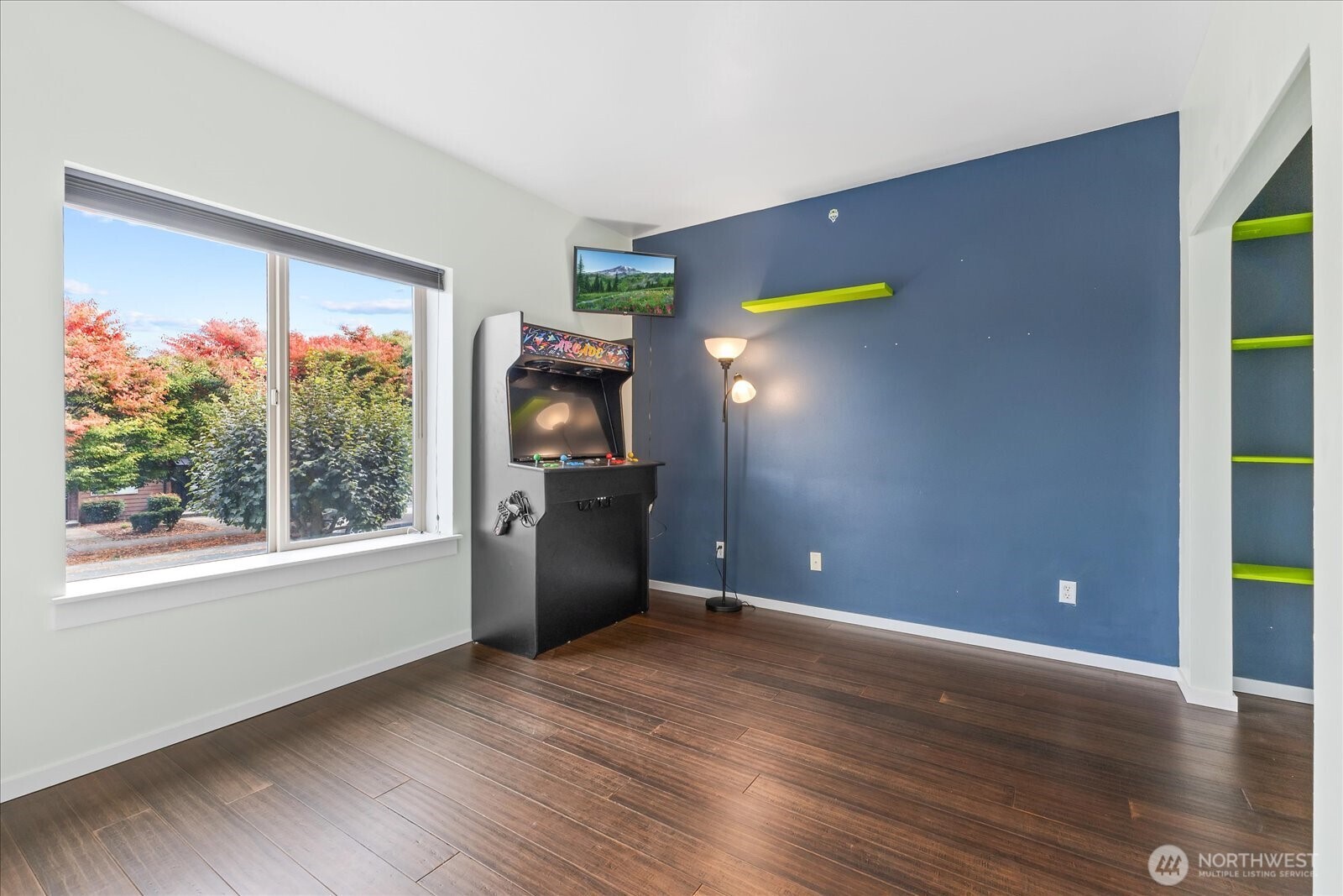 2132 South G Street Tacoma, WA 98405 - Photo 8 of 40 a view of empty room with wooden floor and fan