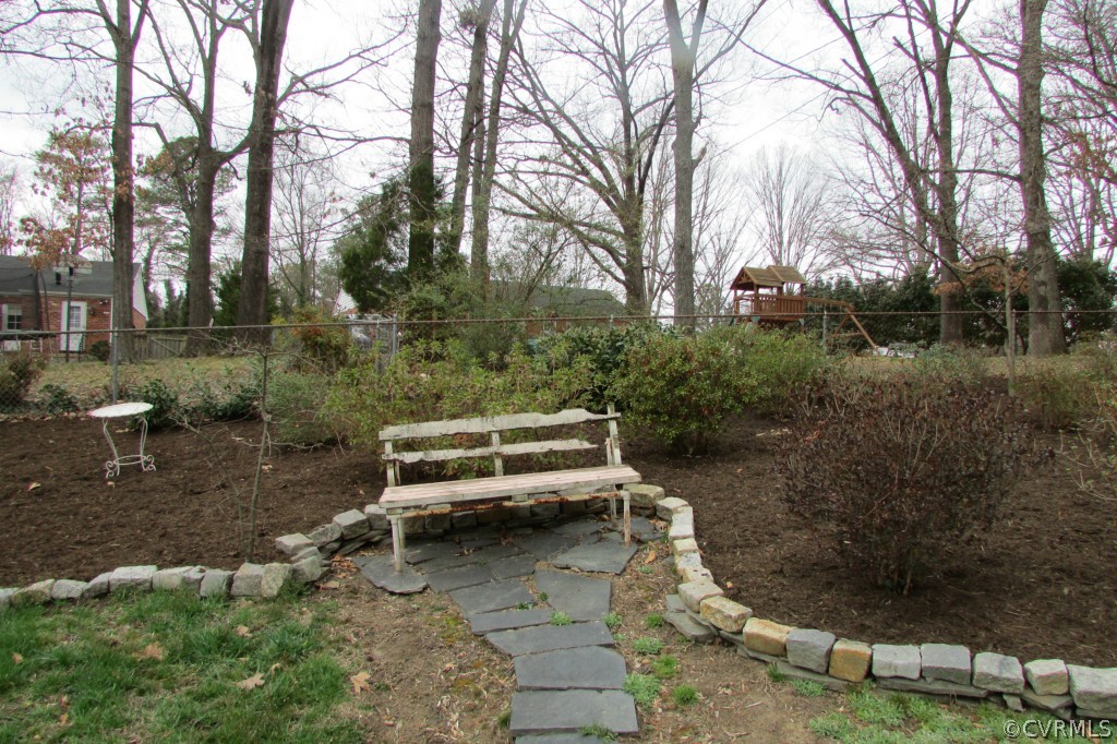 528 Ridgeley Lane Henrico, VA 23229 - Photo 20 of 24 Gallery Image 20