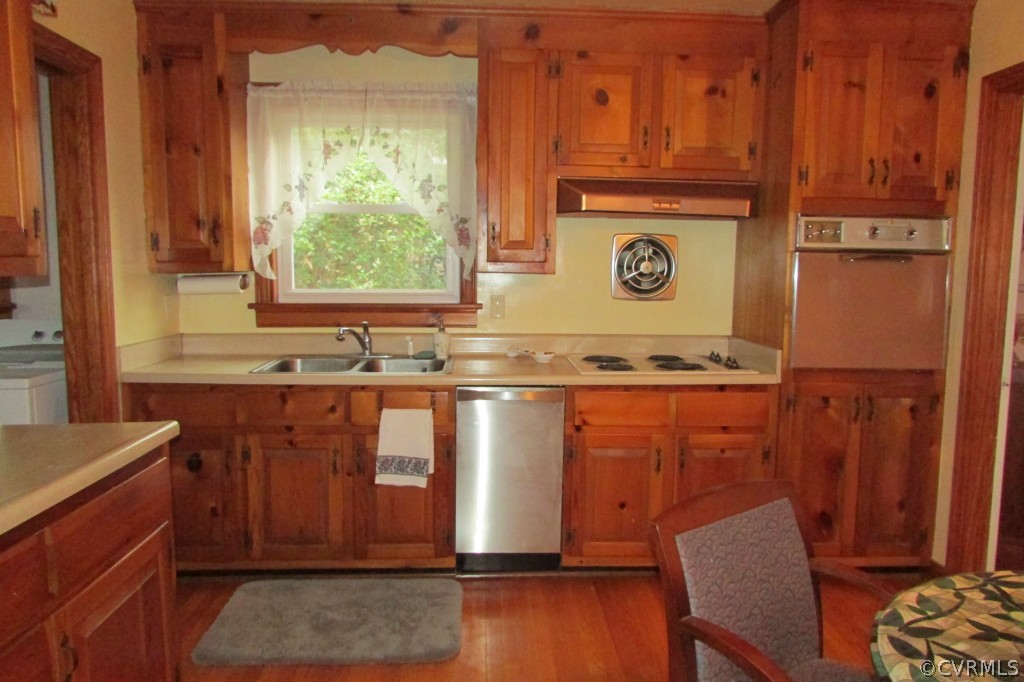 528 Ridgeley Lane Henrico, VA 23229 - Photo 4 of 24 Gallery Image 4