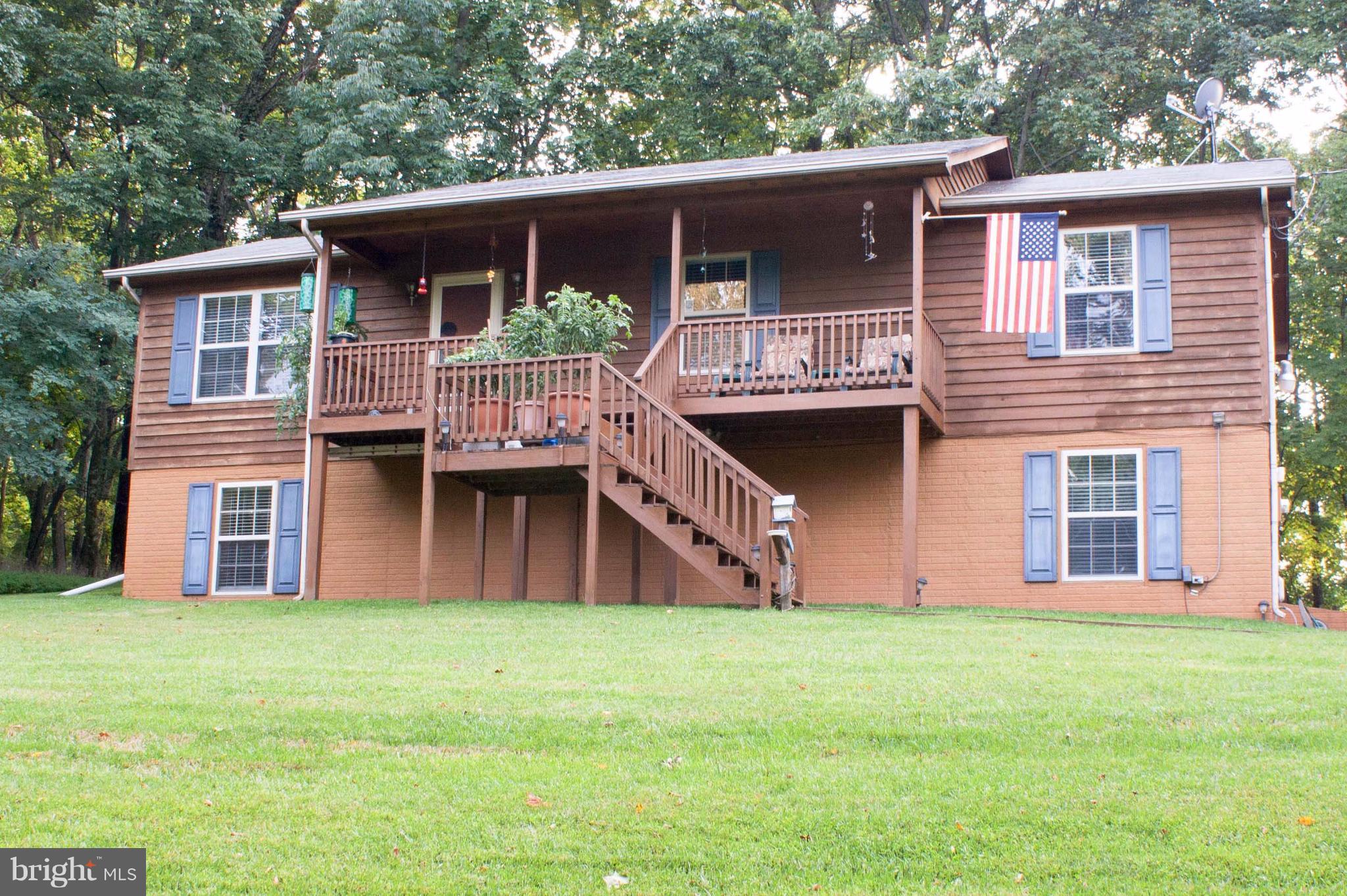 186 Split Rail Road Front Royal, VA 22630 - Photo 1 of 24 Exterior (Front)