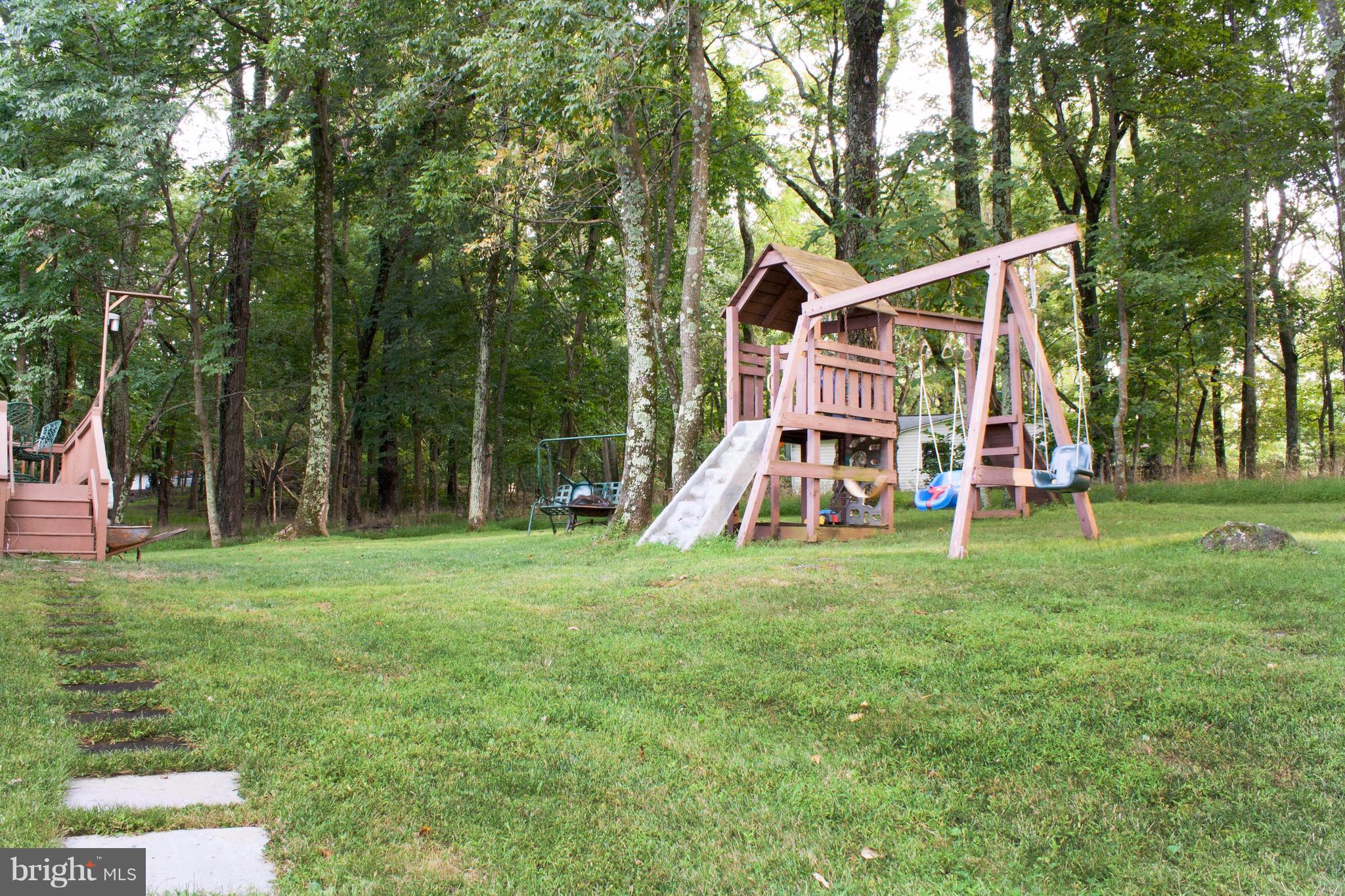 186 Split Rail Road Front Royal, VA 22630 - Photo 20 of 24 Exterior (Rear)