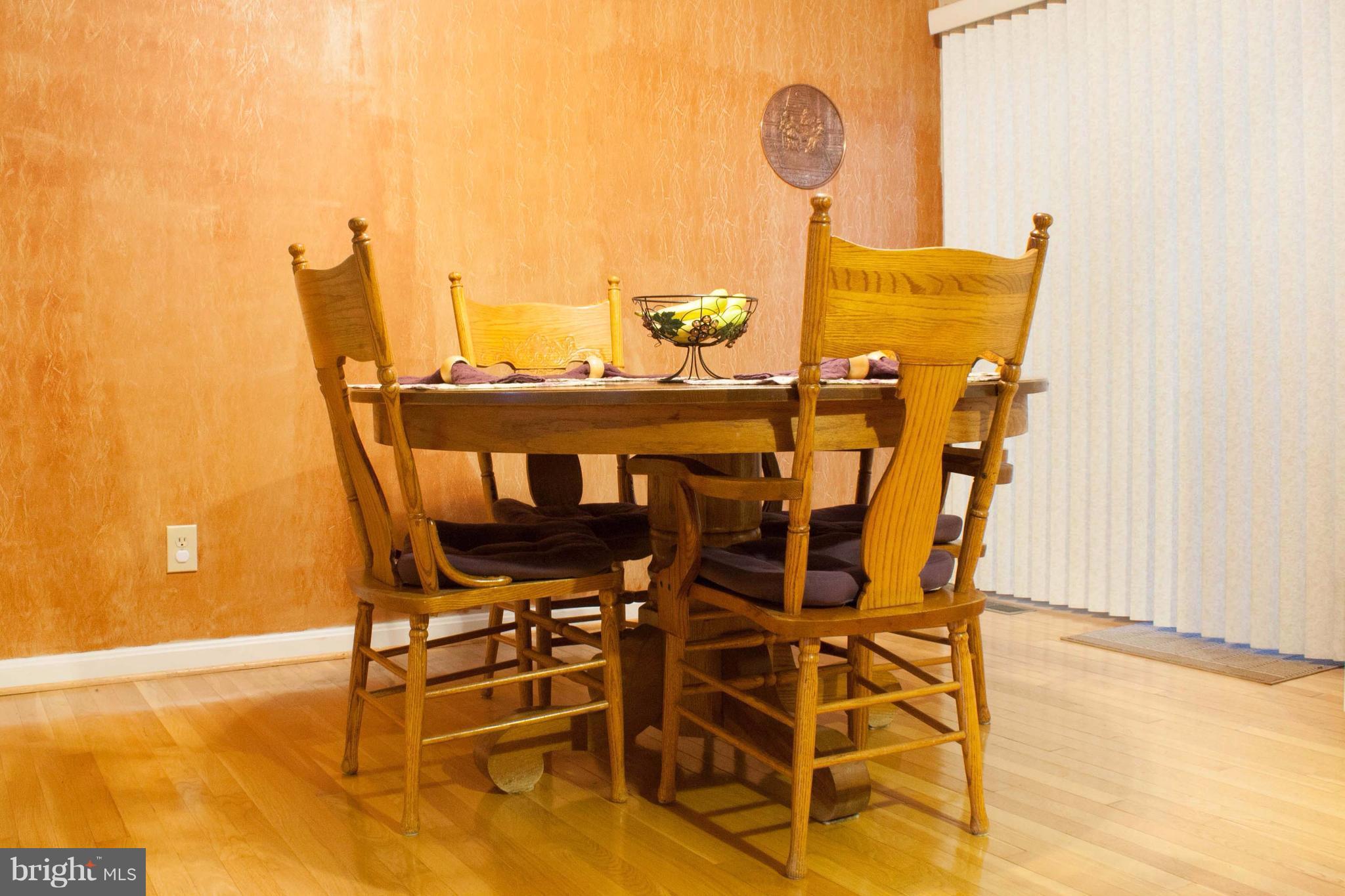 186 Split Rail Road Front Royal, VA 22630 - Photo 6 of 24 Dining Room