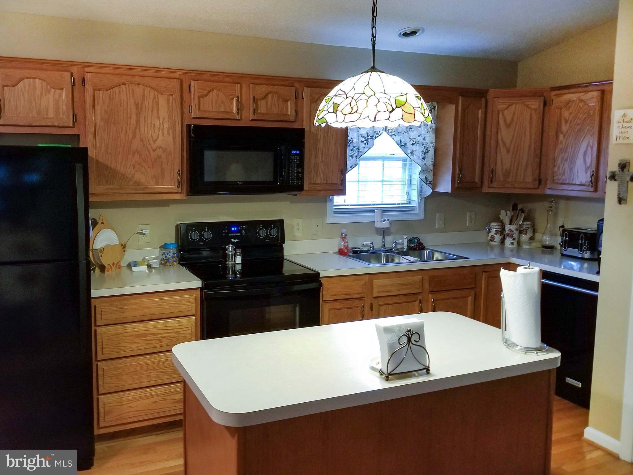 186 Split Rail Road Front Royal, VA 22630 - Photo 7 of 24 Kitchen