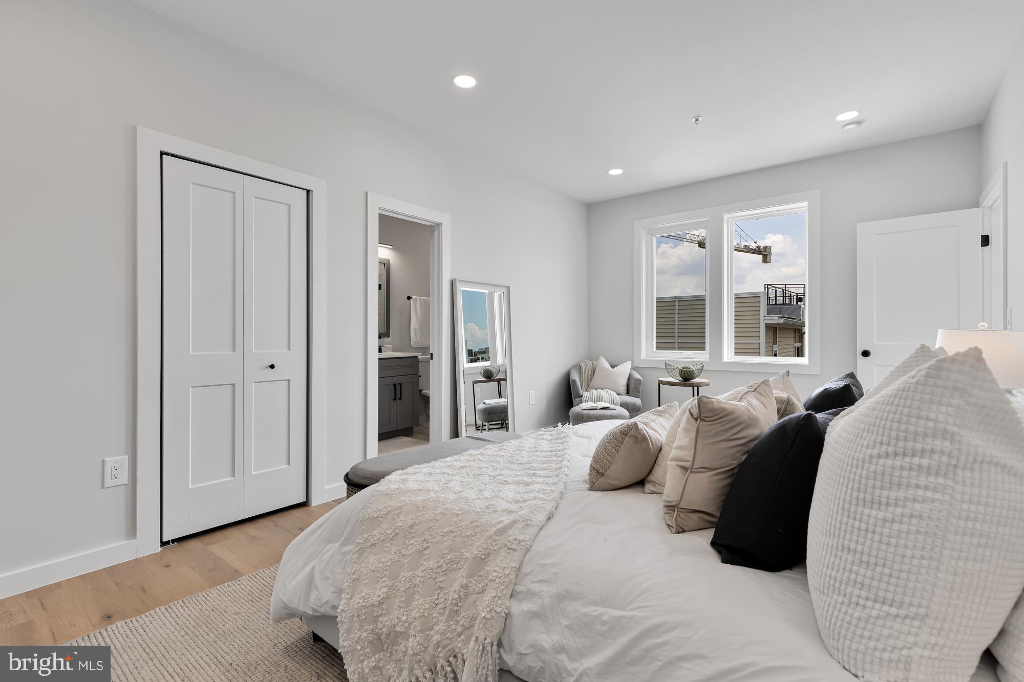 537 Park Road Northwest, Unit TH2 Washington, DC 20010 - Photo 26 of 60 Primary Bedroom