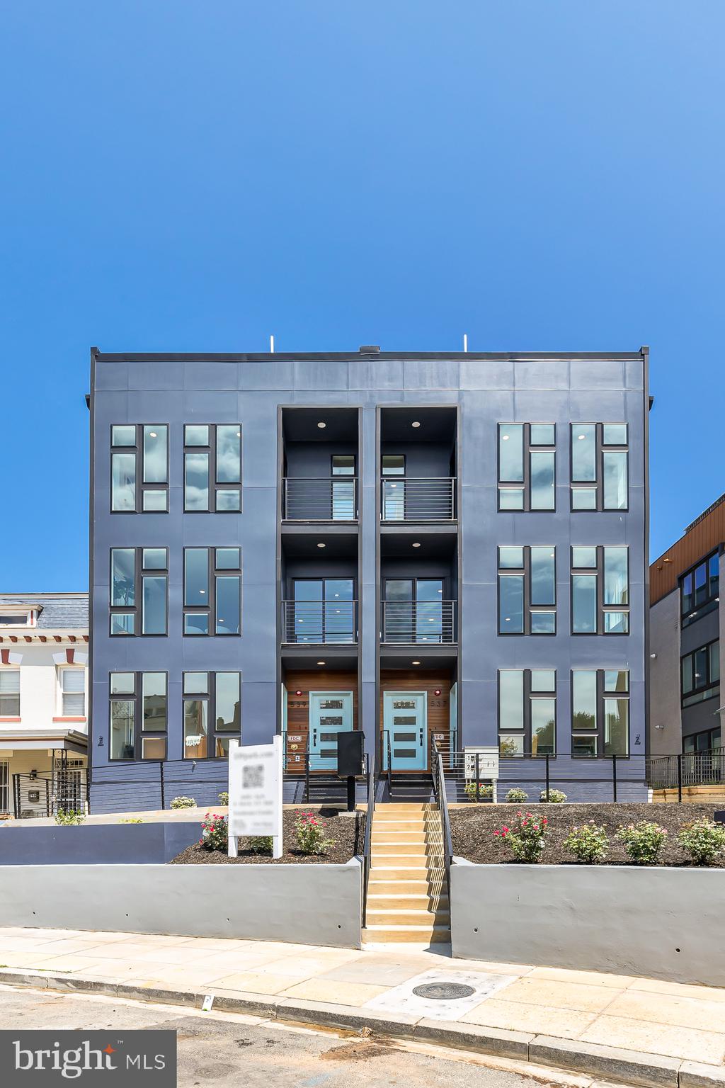 537 Park Road Northwest, Unit TH2 Washington, DC 20010 - Photo 57 of 60 Exterior Front