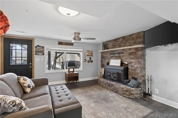 $549,900 | 30343 West Old Cove Road, Lincoln, MO 65338