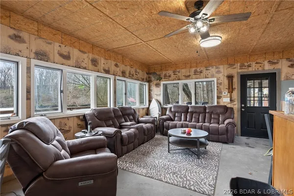 $549,900 | 30343 West Old Cove Road, Lincoln, MO 65338