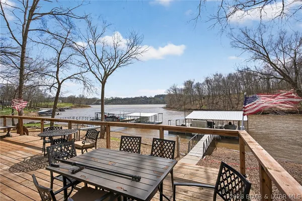 $549,900 | 30343 West Old Cove Road, Lincoln, MO 65338