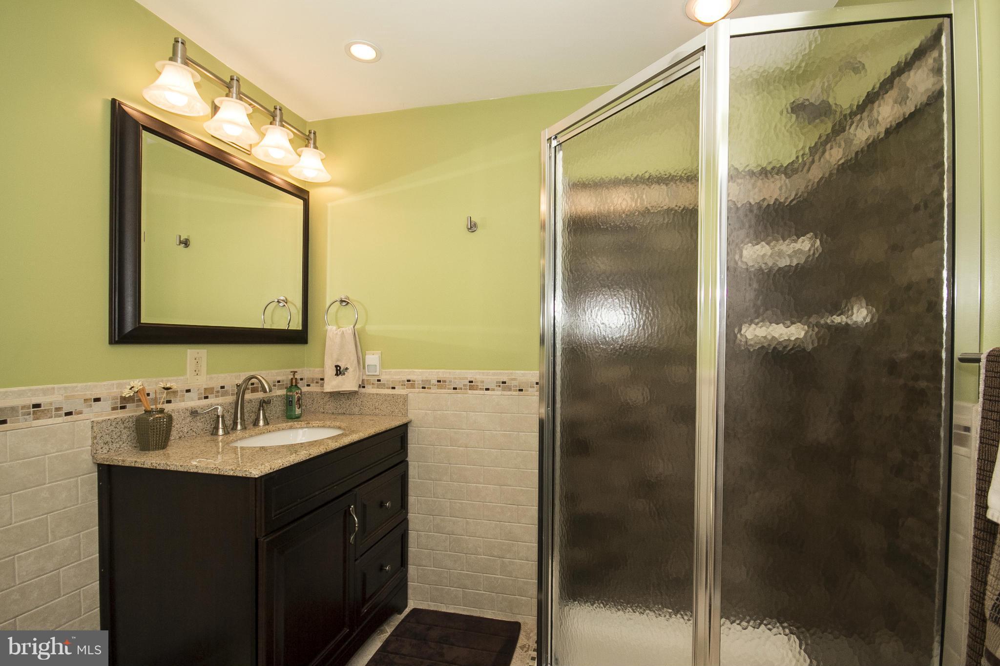 8324 Beryl Road Baltimore, MD 21234 - Photo 21 of 29 Bath
