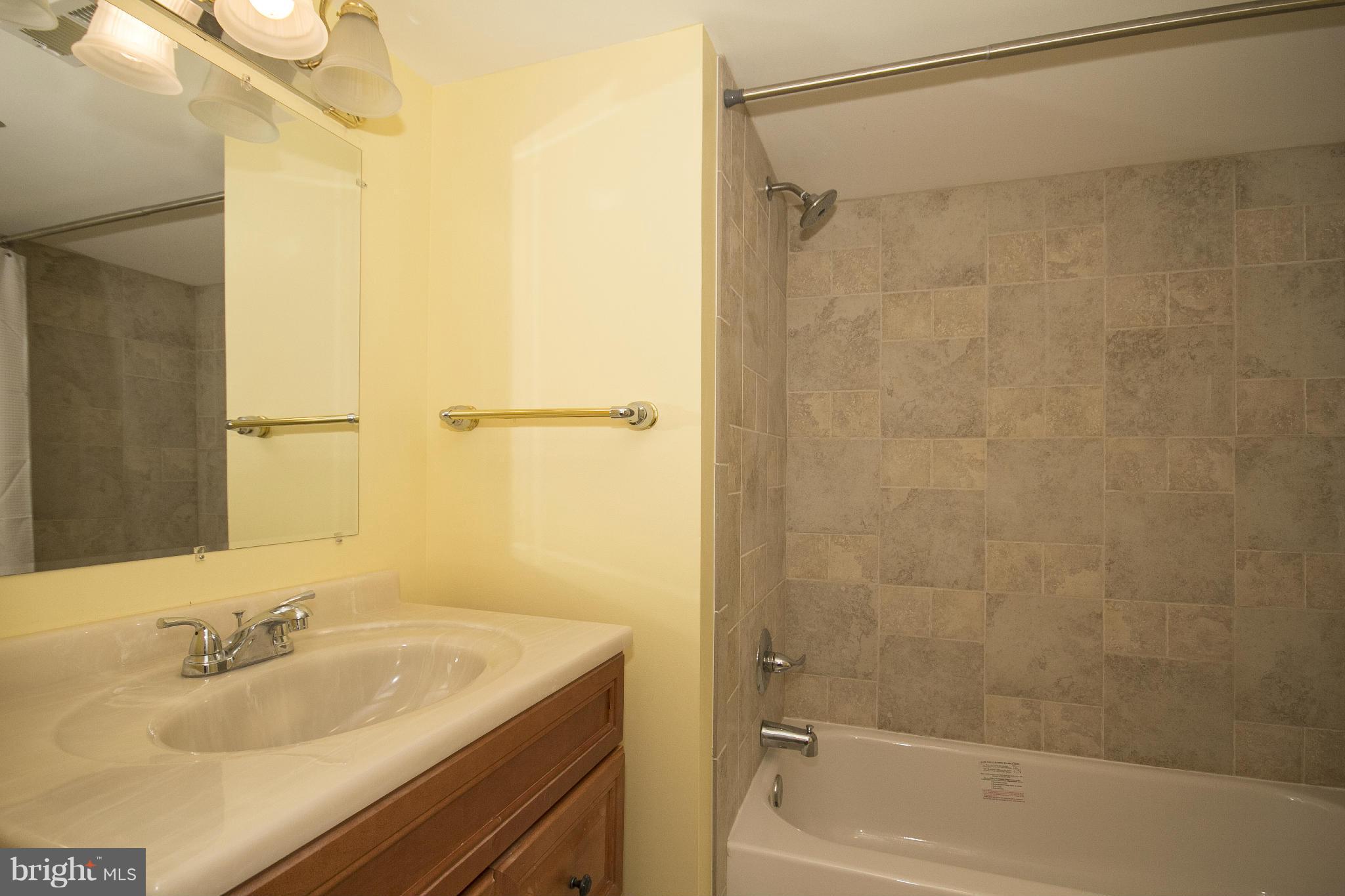 8324 Beryl Road Baltimore, MD 21234 - Photo 23 of 29 Bath