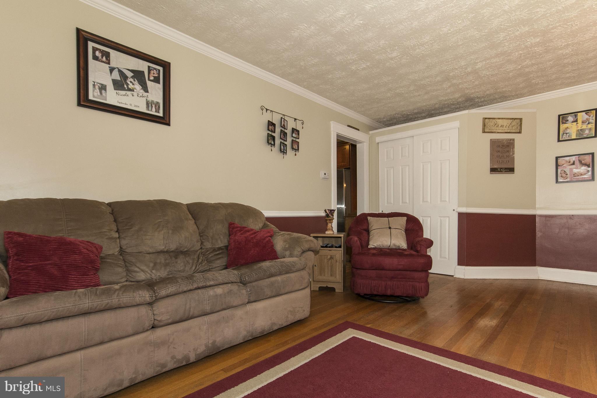 8324 Beryl Road Baltimore, MD 21234 - Photo 9 of 29 Living Room