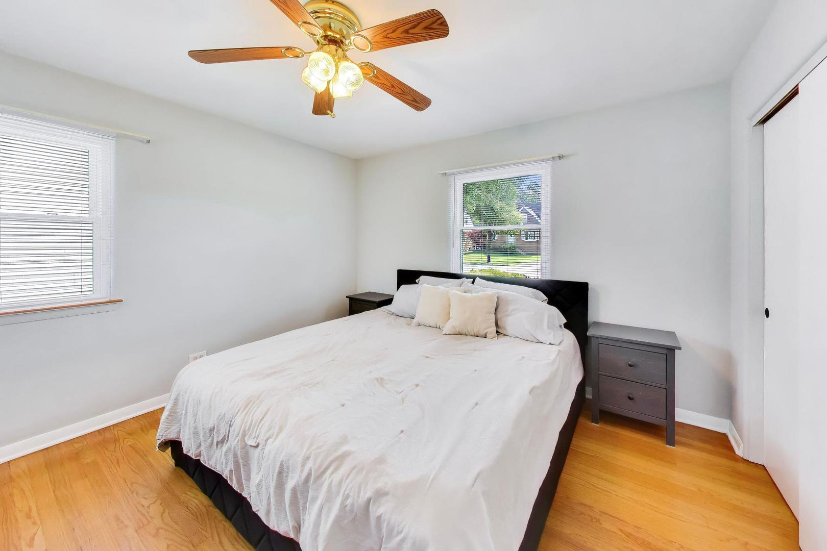 760 Spring Road Elmhurst, IL 60126 - Photo 12 of 27 Gallery Image 12