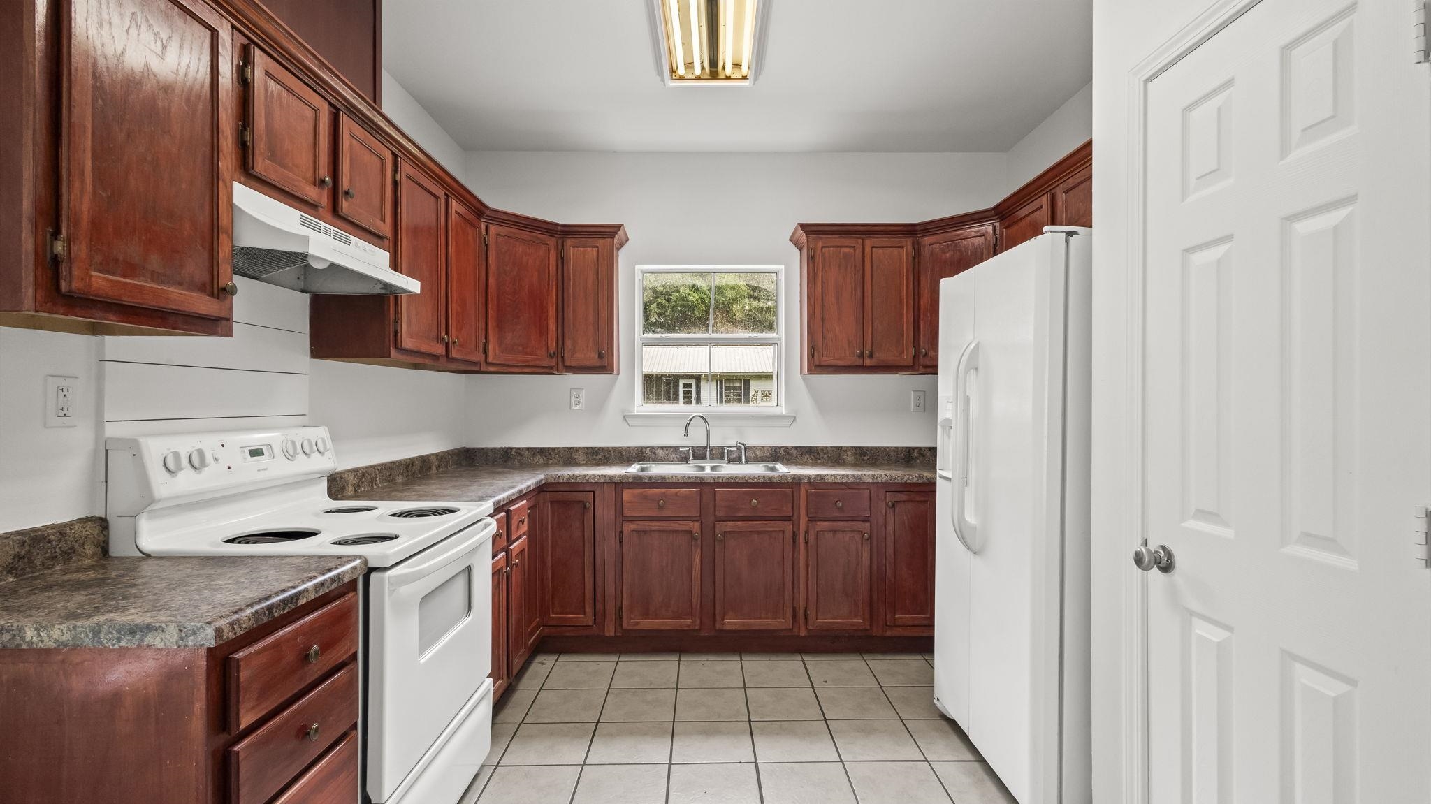 28129 8th Avenue Daphne, AL 36526 - Photo 10 of 38 Kitchen