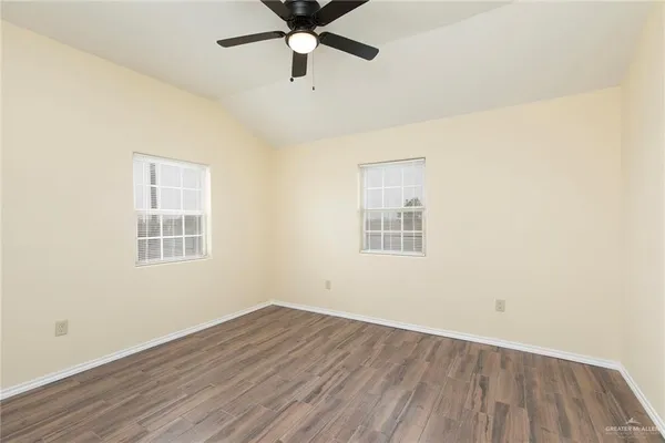 $1,000 | 900 Tamaulipas Street, Weslaco, TX 78596