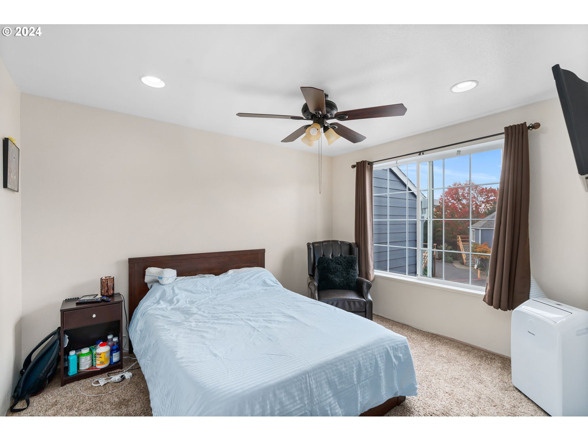 17548 Northwest Springville Road, Unit 18 Portland, OR 97229 - Photo 6 of 12 Gallery Image 6