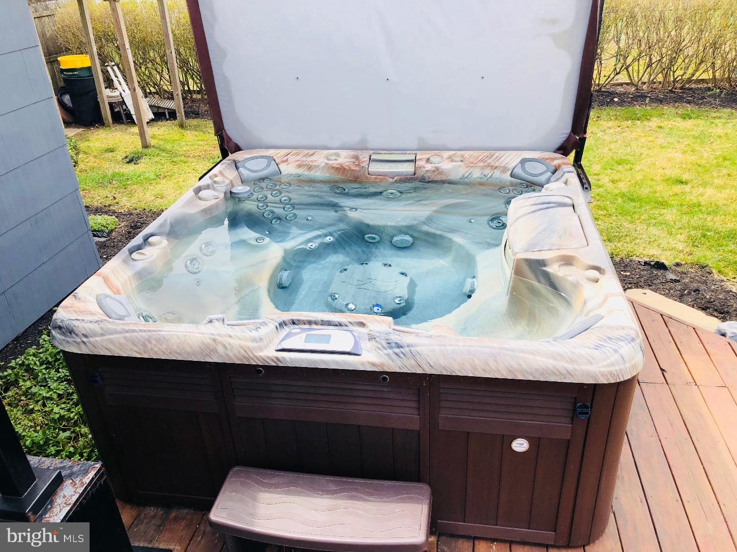 6 Tar Heels Road Hamilton, NJ 08619 - Photo 18 of 21 Hot Tub