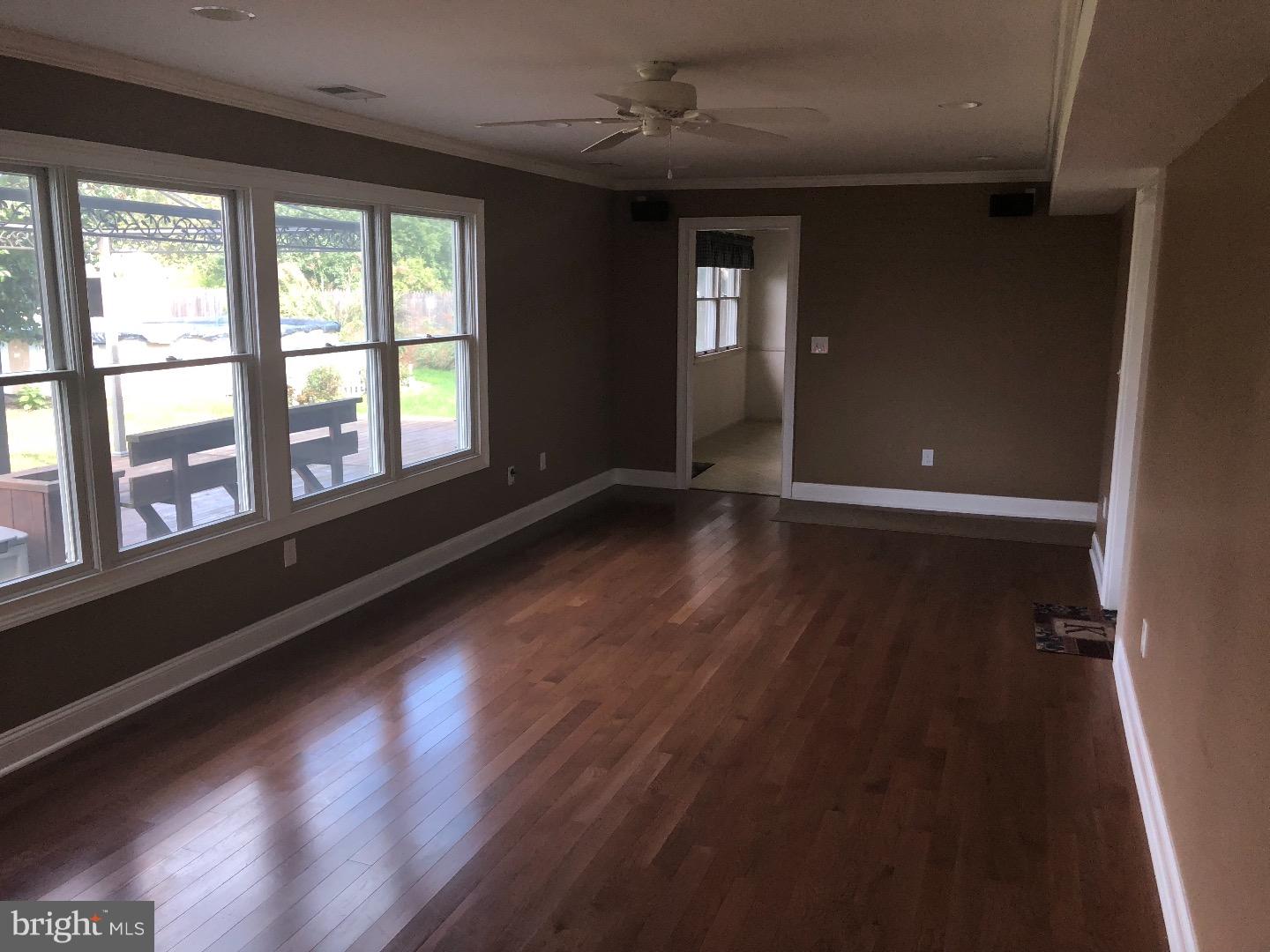 6 Tar Heels Road Hamilton, NJ 08619 - Photo 5 of 21