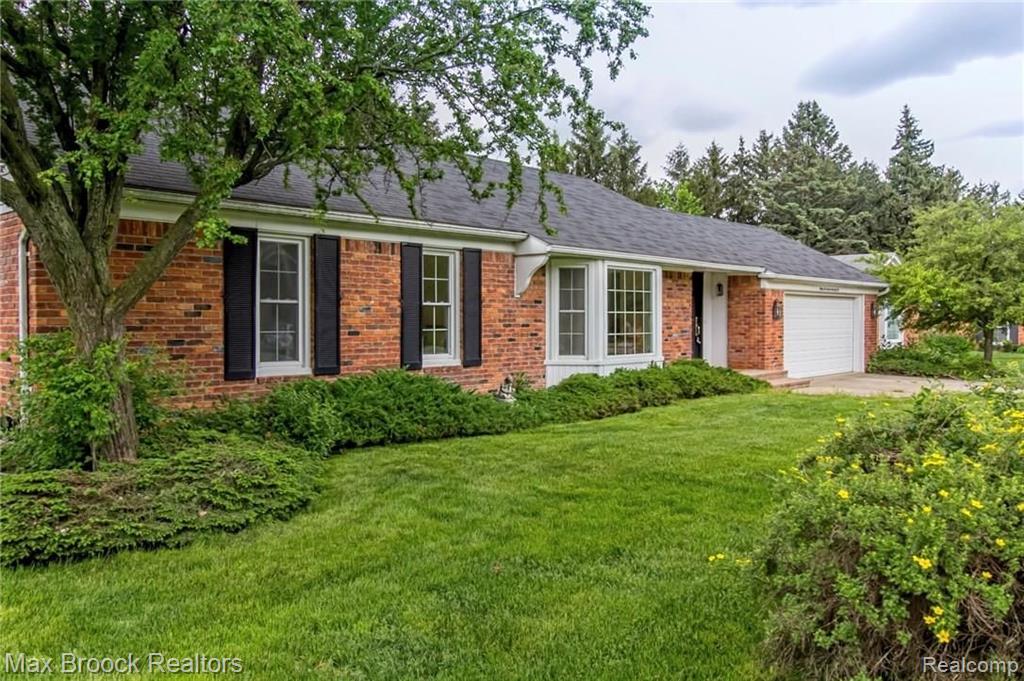 35772 Congress Road Farmington Hills, MI 48335 - Photo 22 of 25