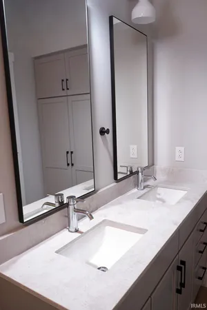 $4,405 | 248 West Main Street, Unit 506, Fort Wayne, IN 46802