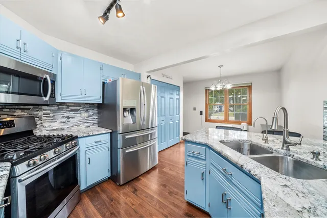 $349,900 | 3812 Hennepin Drive, Joliet, IL 60431