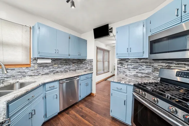 $349,900 | 3812 Hennepin Drive, Joliet, IL 60431